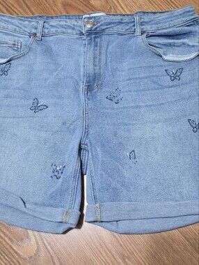 BLUE SAVVY Light Blue Cropped Jean Shorts With Sparkly Butterflies Appliques